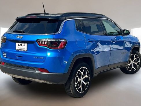 Used 2024 Jeep Compass Limited AWD/4WD image 6