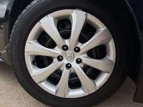Certified 2025 Toyota Corolla LE FWD image 10