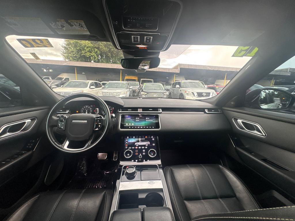Used 2019 Land Rover Range Rover Velar R-Dynamic SE AWD/4WD image 19
