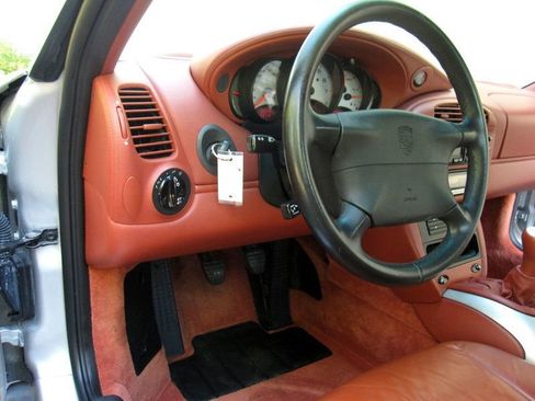 Used 1999 Porsche 911 Carrera RWD image 22