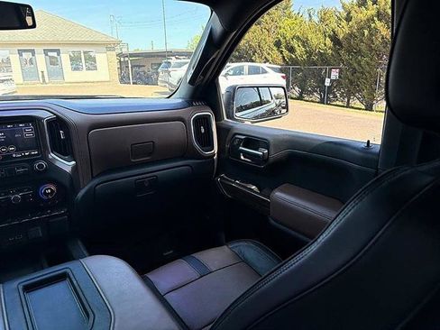 Used 2022 Chevrolet Silverado 1500 High Country image 48