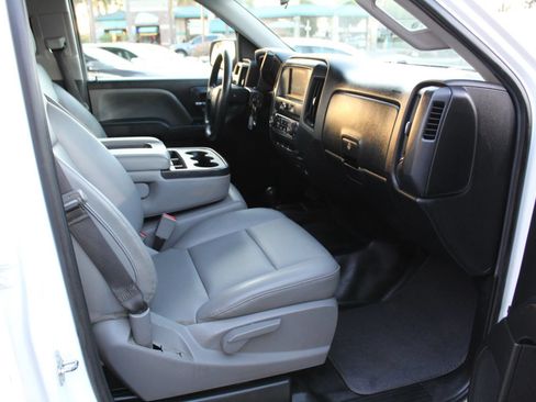 Used 2019 Chevrolet Silverado 1500 W/T AWD/4WD image 10