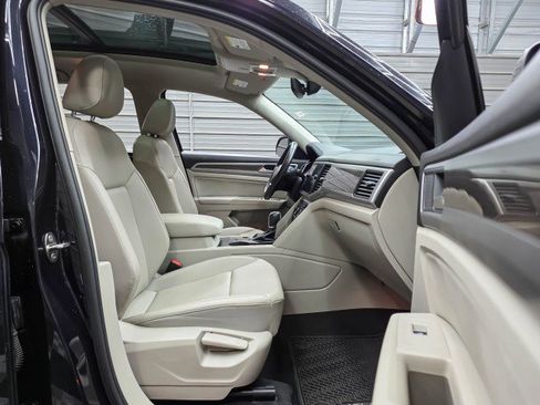 Used 2019 Volkswagen Atlas SE FWD image 14