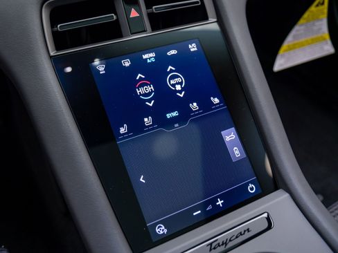 New 2025 Porsche Taycan image 21