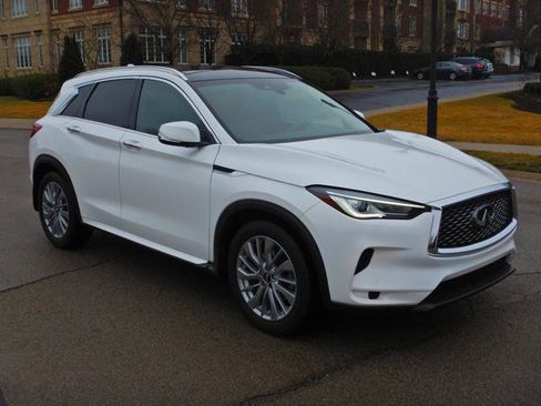Used 2023 INFINITI QX50 Luxe image 3