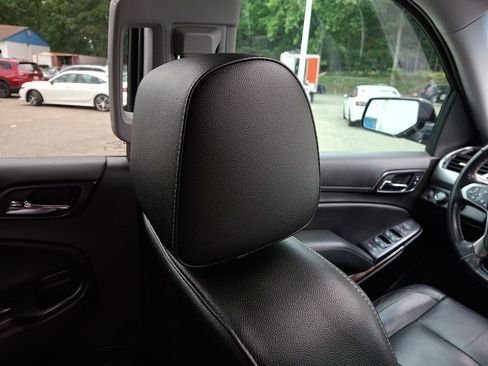Used 2020 Chevrolet Tahoe LT AWD/4WD image 13