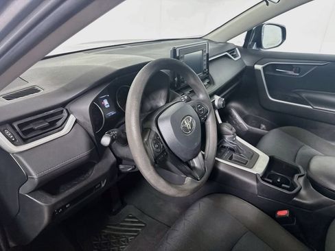 Certified 2022 Toyota RAV4 XLE w/ Convenience Package FWD image 9