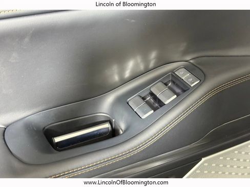 Used 2025 Lincoln Navigator Black Label AWD/4WD image 32