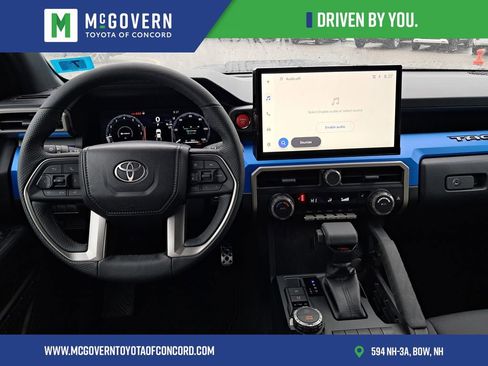 Used 2025 Toyota Tacoma TRD Sport AWD/4WD image 22