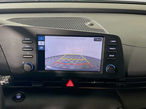 Certified 2025 Hyundai Elantra Sport FWD image 13