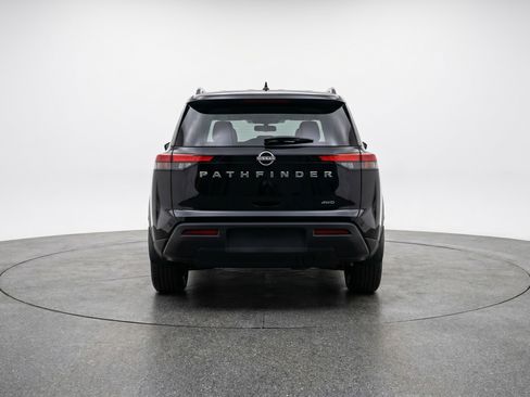Used 2025 Nissan Pathfinder SV image 7