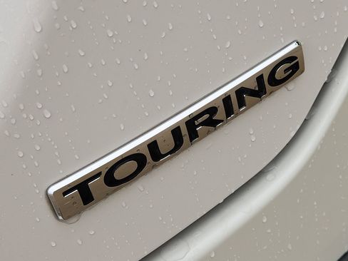 Certified 2024 Honda Pilot Touring image 10