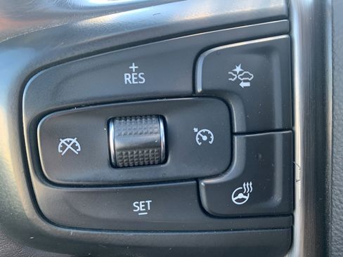 Used 2021 GMC Sierra 3500 Denali w/ Denali Black Diamond Edition image 10