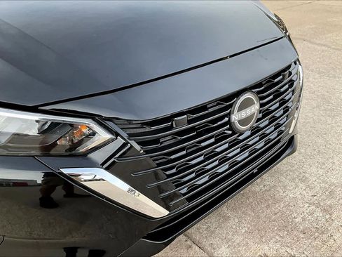 Used 2024 Nissan Sentra SV image 27