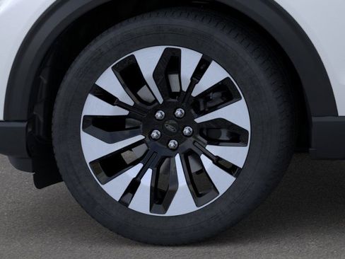 New 2026 Ford Explorer Platinum w/ LUX Leather Package image 19