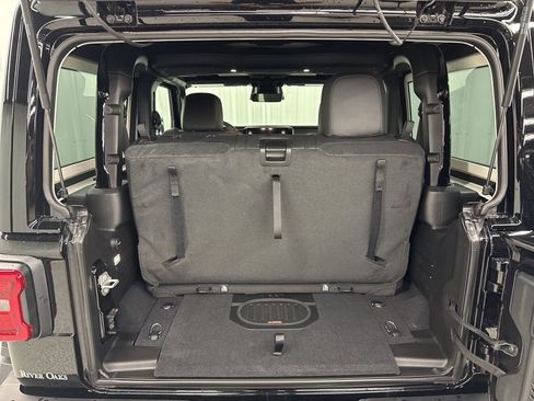 New 2026 Jeep Wrangler Rubicon AWD/4WD image 8