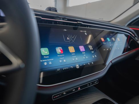 Used 2025 Mercedes-Benz E 450 4MATIC All-Terrain Wagon image 31