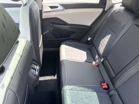 New 2025 Volkswagen Taos SE image 14