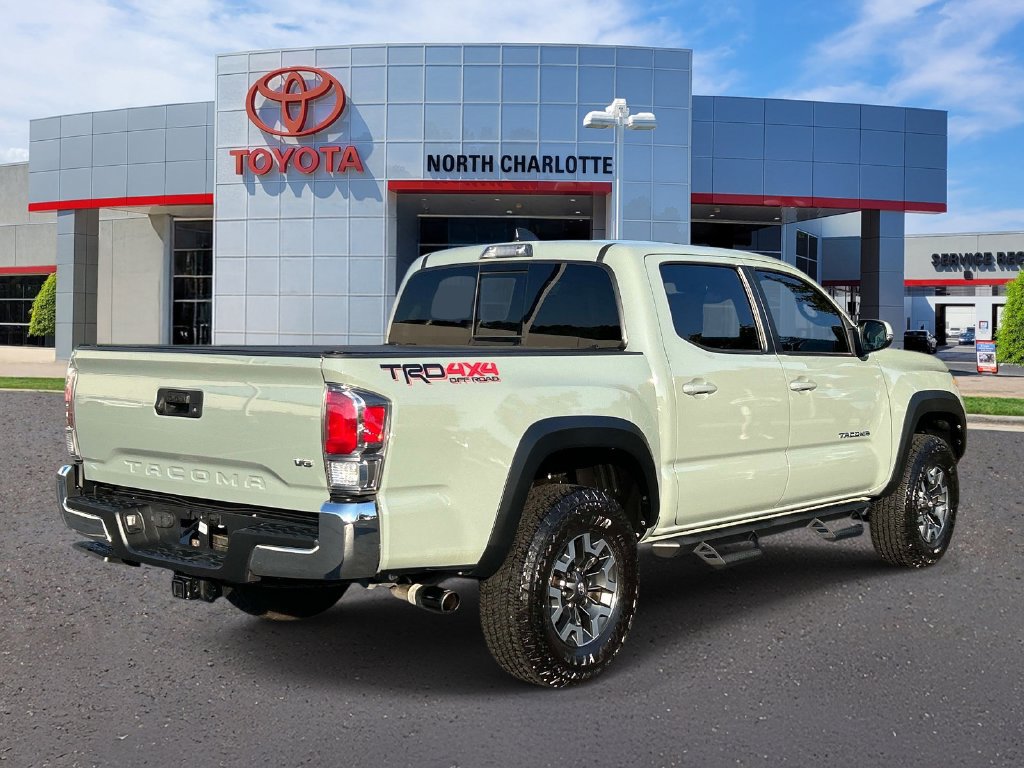 Used 2023 Toyota Tacoma TRD Off-Road AWD/4WD image 7