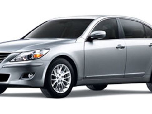 Used 2011 Hyundai Genesis 3.8 w/ Technology Pkg 4 RWD image 1