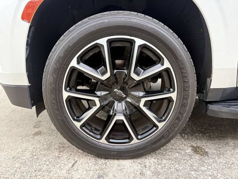 Used 2021 Chevrolet Tahoe RST w/ Luxury Package RWD image 9