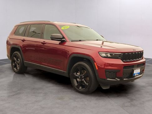 Used 2023 Jeep Grand Cherokee L Laredo AWD/4WD image 3