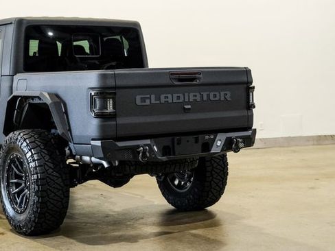 Used 2025 Jeep Gladiator Rubicon w/ Safety Group AWD/4WD image 52