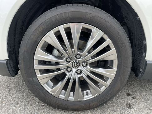 Used 2021 Toyota Venza Limited w/ Advanced Technology Package AWD/4WD image 45