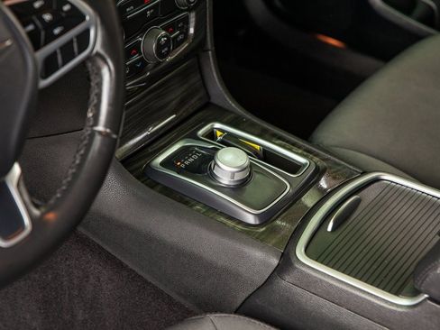 Used 2020 Chrysler 300 Touring w/ Sport Appearance Package image 14