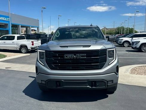 Used 2024 GMC Sierra 1500 Elevation w/ LPO, Elevation Black Package AWD/4WD image 29