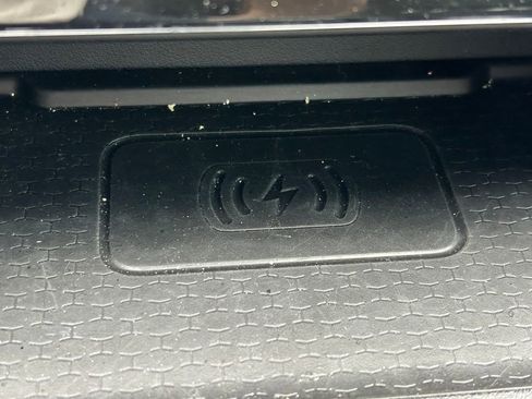 Used 2024 Jaguar F-PACE R-Dynamic S image 34