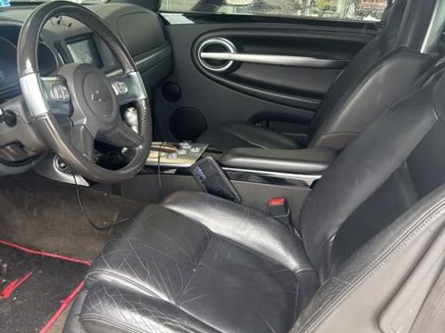 Used 2004 Chevrolet SSR w/ Preferred Equipment Group RWD image 5