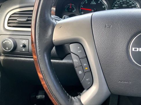 Used 2013 GMC Yukon Denali image 23