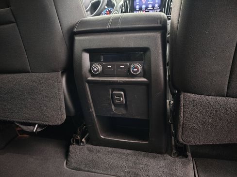 Used 2023 Chevrolet Traverse LT AWD/4WD image 31