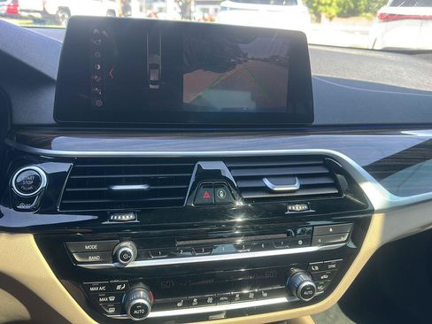 Used 2019 BMW 530i xDrive w/ Convenience Package AWD/4WD image 22