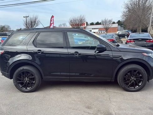 Used 2017 Land Rover Discovery Sport HSE image 10