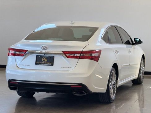 Used 2016 Toyota Avalon Limited image 7