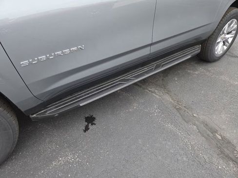 New 2025 Chevrolet Suburban Premier AWD/4WD image 7