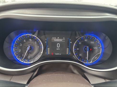 Used 2018 Chrysler Pacifica Touring Plus w/ Tire & Wheel Group image 13