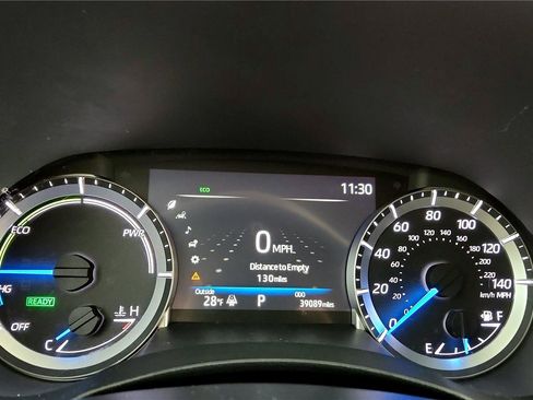 Used 2023 Toyota Highlander LE image 28