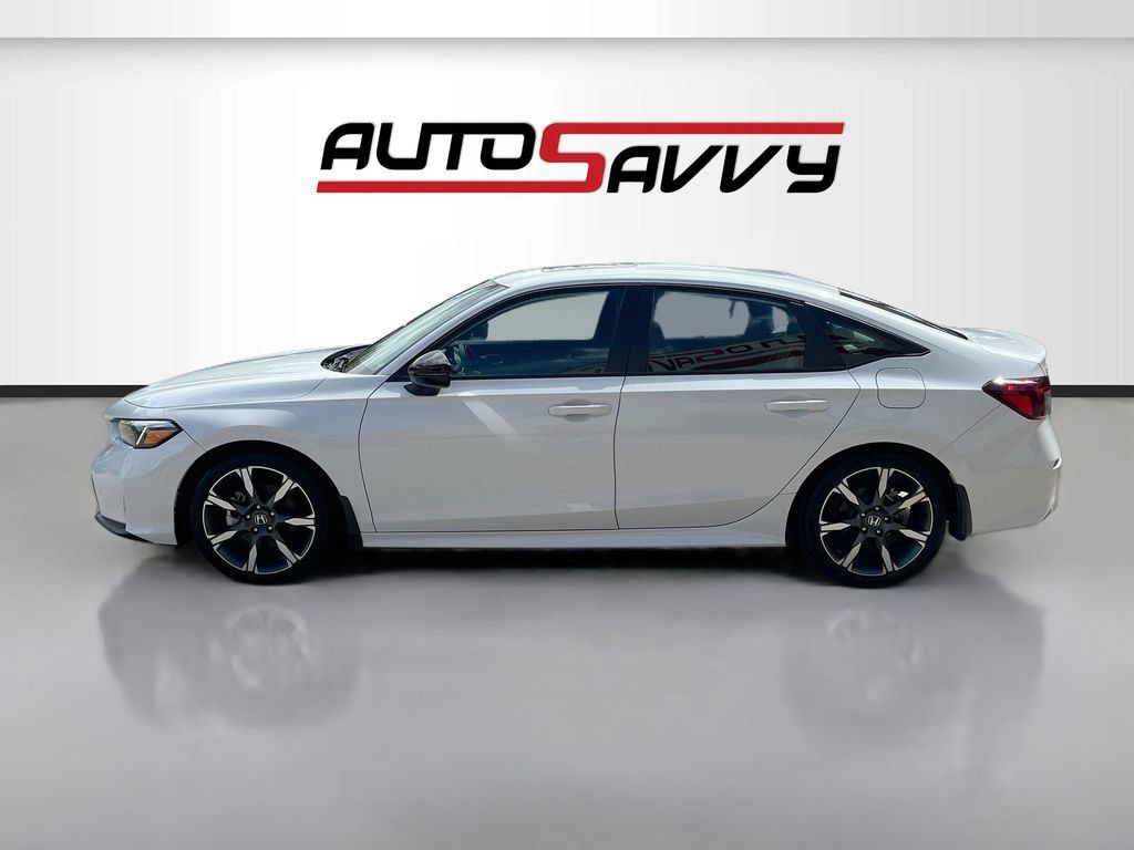 Used 2025 Honda Civic Sport Touring image 4