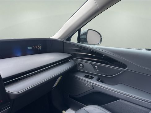 New 2026 Lincoln Nautilus Premier w/ Equipment Group 102A image 17