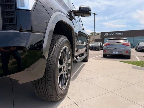 Used 2025 Toyota Tundra Limited AWD/4WD image 14