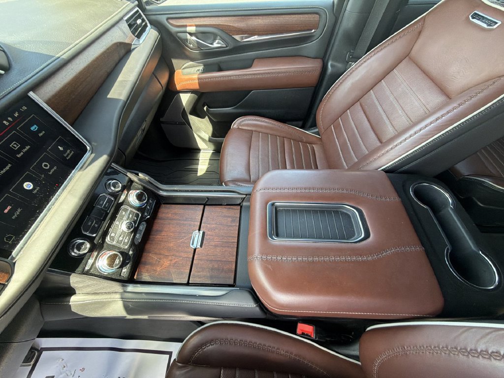 Used 2023 GMC Yukon XL Denali Ultimate AWD/4WD image 26