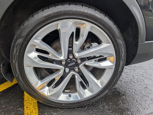 Used 2016 Lincoln MKX Reserve w/ Technology Package image 12