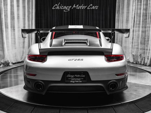 Used 2019 Porsche 911 GT2 RS image 4