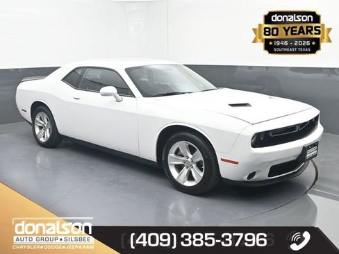 Used 2023 Dodge Challenger SXT image 1