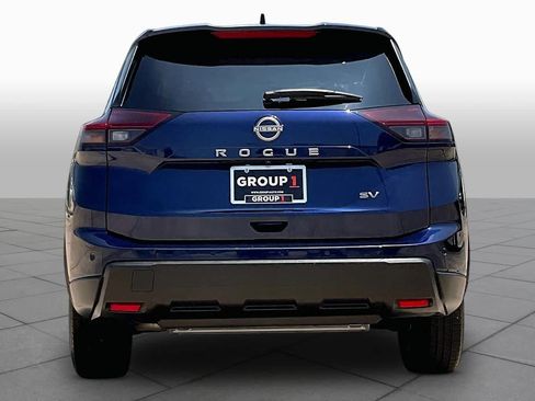 Used 2024 Nissan Rogue SV FWD image 5