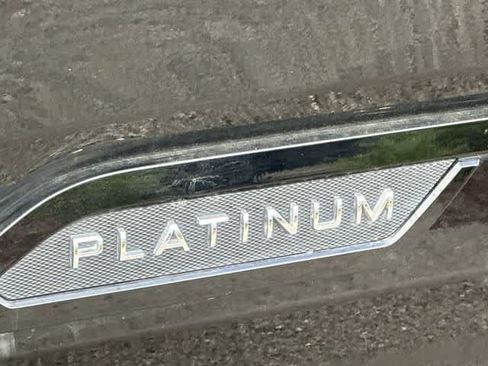 Used 2023 Toyota Tundra Platinum AWD/4WD image 18
