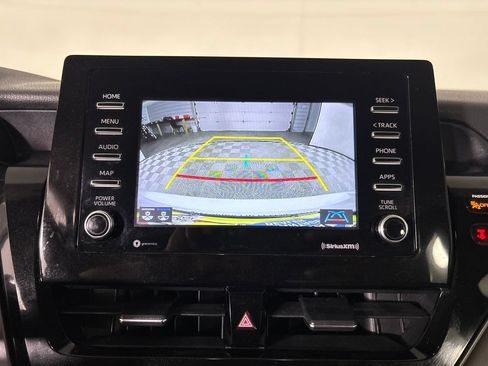 Used 2022 Toyota Camry SE w/ Convenience Package FWD image 16